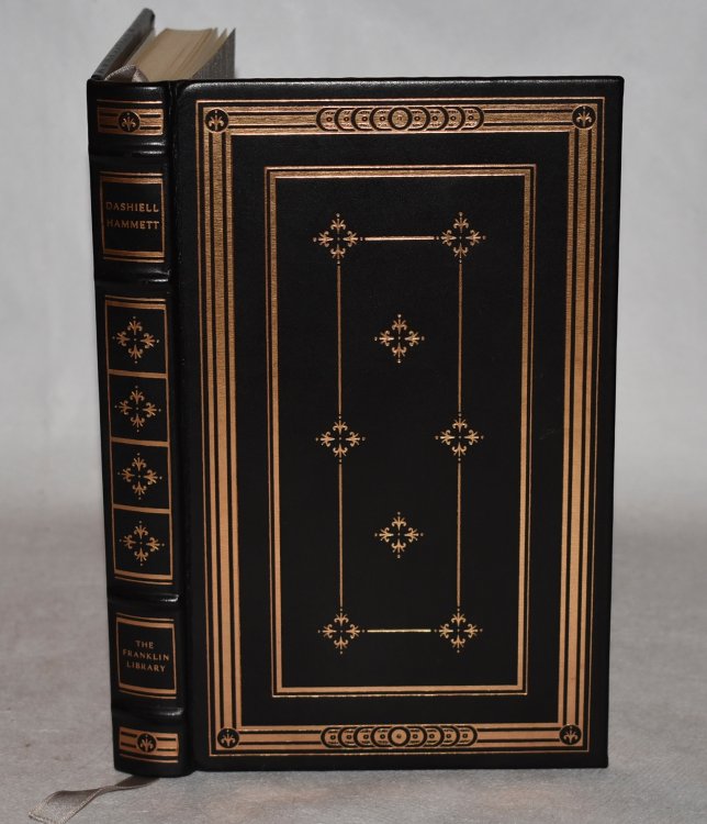 The Continental Op. Illustrated by Gary Kelley. Limited Edition. Leather Bound.