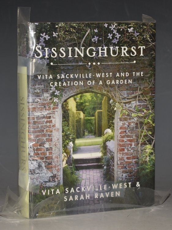 Sissinghurst. The Creation of a Garden.