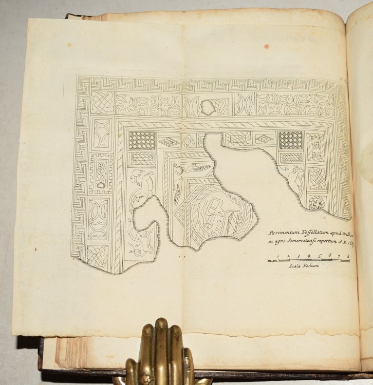 Antonini Iter Britanniarum Commentariis Illustratum Thomae Gale, S.T.P. nuper Decani Ebor. Opus Posthumum Revisit, Auxit, Edidit R.G. Accessit Anonymi Raven natis Britanniae Chorographia, cum autographo regis galliae & codice Vaticano collata; Adjuciuntur conjecturae plurimae, cum nominibus loco