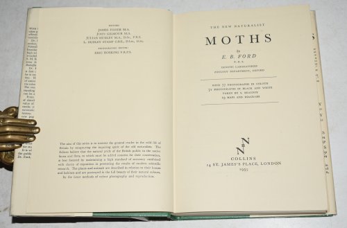 Moths. (30) (The New Naturalist 30).