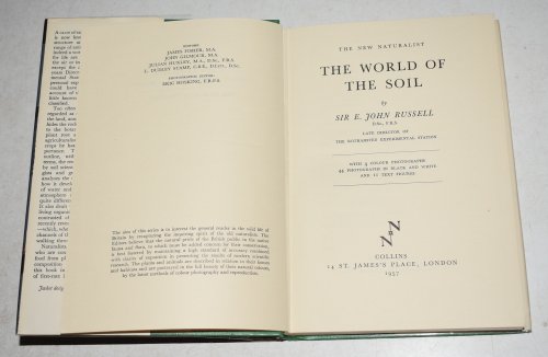The World of the Soil. (35) (The New Naturalist. 35).