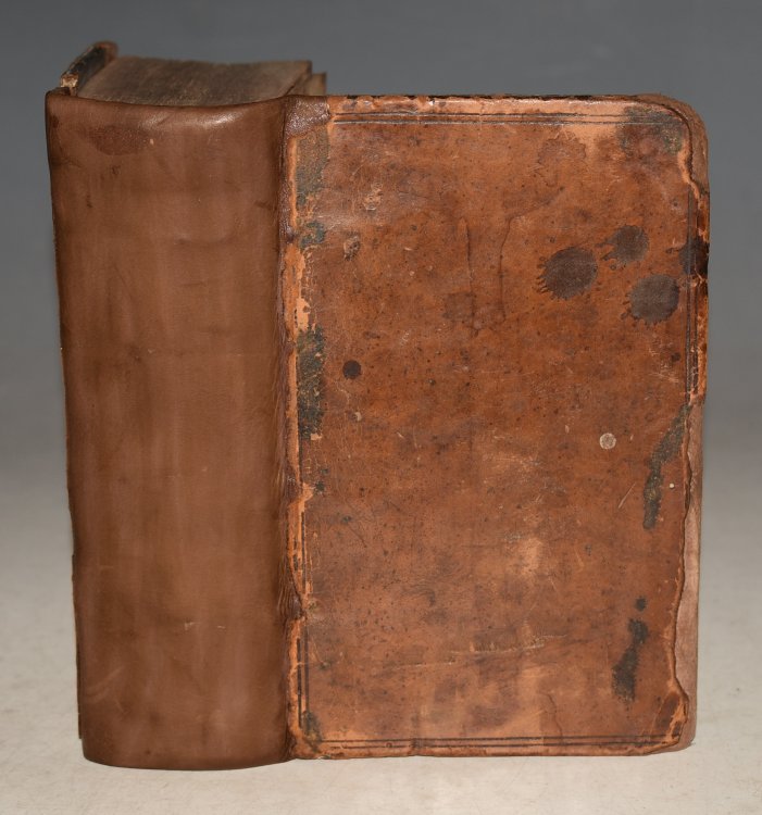 NATALIS COMITIS MYTHOLOGIAE, SIVE EXPLICATIONIS FABULARUM, Libri decem: In quibus omnia propè Naturalis et Moralis Philosophia dogmata contenta fuisse demonstratur. Nuper ab ipso autore recogniti & locupletati. Eiusdem LIBRI IIII DE VENATIONE. Cum Indice triplici, rerum memorabilium, urbi