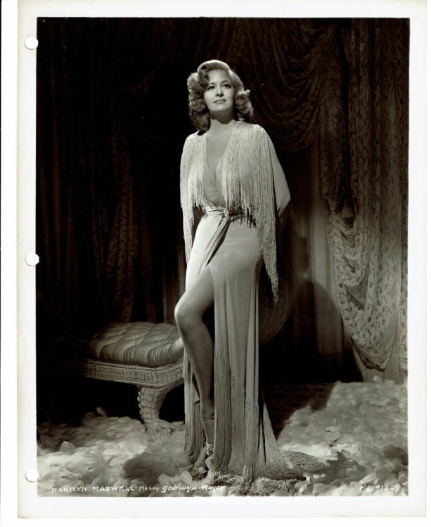 A VINTAGE PUBLICITY PHOTOGRAPH of the Hollywood Movie Actress and Radio Star MARILYN MAXWELL.