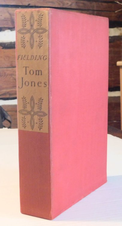 TOM JONES The History of a Foundling. With illustrations by Alexander King and an introduction by J.B. Priestley. [LIMITED EDITION SIGNED BY ALEXANDER KING].
