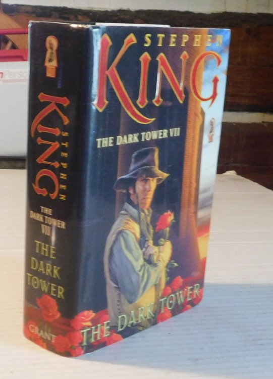 THE DARK TOWER VII: THE DARK TOWER. Illustrated by Michael Whelan.