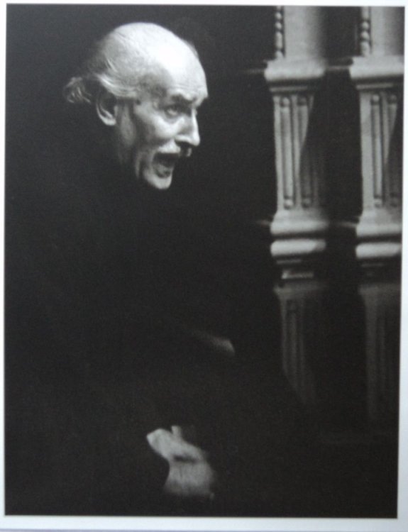 A SUPERB ORIGINAL PHOTOGRAPH OF THE LEGENDARY CONDUCTOR ARTURO TOSCANINI AT THE KEYBOARD.
