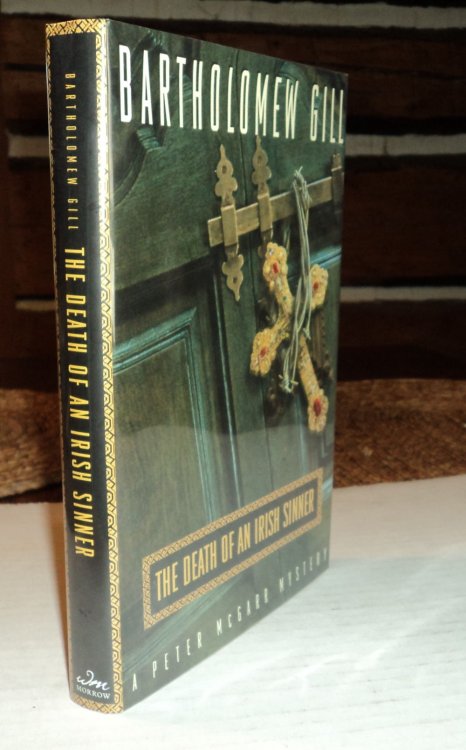 THE DEATH OF AN IRISH SINNER. A Peter McGarr Mystery.