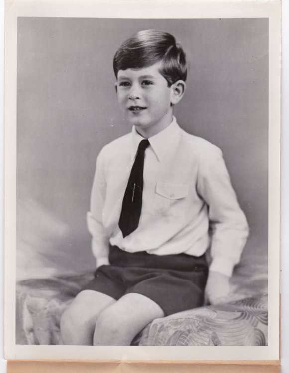 A VINTAGE 1954 NEWS PHOTOGRAPH BY THE ROYAL PHOTOGRAPHER MARCUS ADAMS DEPICTING THE YOUNG 6-YEAR-OLD PRINCE CHARLES ON HIS BIRTHDAY.