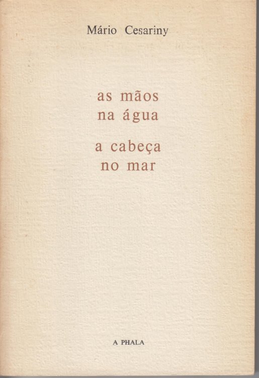 As Maos Na Agua a Cabeca No Mar