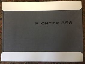 Richter: 858