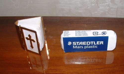 Holy Bible [Miniature book]