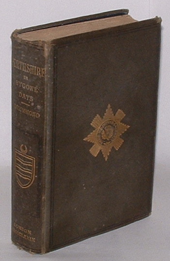 Perthshire in Byone Days: One Hundred Biographical Essays