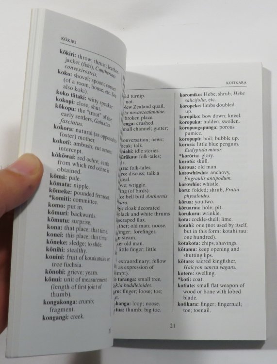 Concise Maori Dictionary - Maori-English - English-Maori