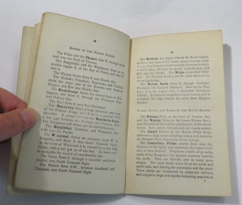 A Geography of New Zealand For Schools : Revised Edition