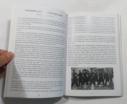 Growing Up In Wartime : Recollections from Children & Adolescents of the 1940s