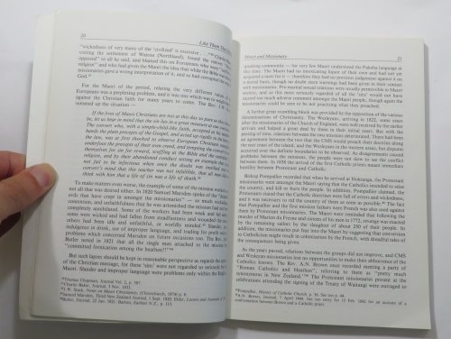 Like Them That Dream : The Maori and the Old Testament