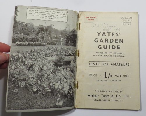 Yates' Garden Guide : Printed in New Zealand for New Zealand Conditions - Hints for Amateurs