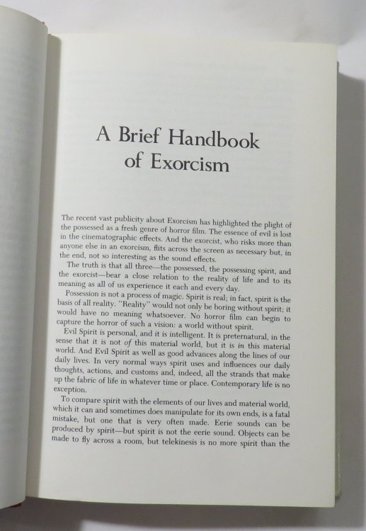 Hostage to the Devil : The Possession and Exorcism of Five Living Americans