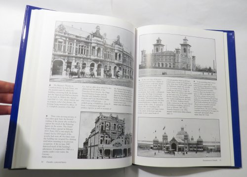 Dunedin : A Pictorial History