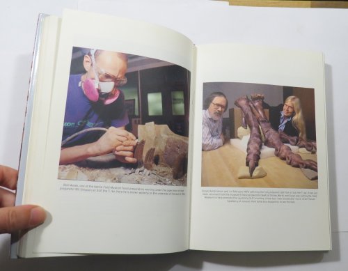 Curators : Behind the Scenes of Natural History Museums