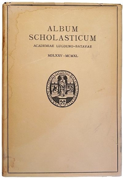 Album Scholasticum Adademiae Lugduno-Batavae MDLXXV-MCMXL: Uitgave van de Historische Commissie der Rijksuniversiteit te Leiden. Samengesteld door C.A. Siegenbeek van Heukelom-Lamme. Met medewerking van O.C.D. Edenburg-Siegenbeck van Heukelom, etc.