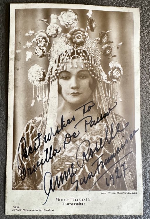 3 signed/inscribed photographs of Golden Age opera singers, 1927-28.