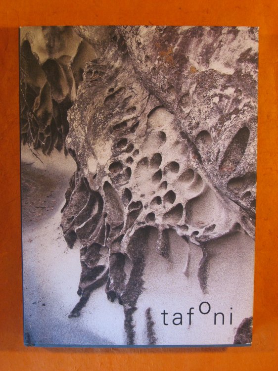 Tafoni : Natural Design of Weathered Stone