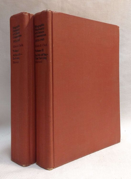 Biographic Dictionary of Chinese Communism, 19211965, Volume I-II (Harvard East Asian Series)