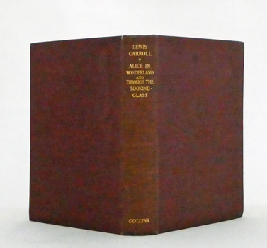 Alice's Adventures in Wonderland and Through the Looking Glass (Library of Classics)