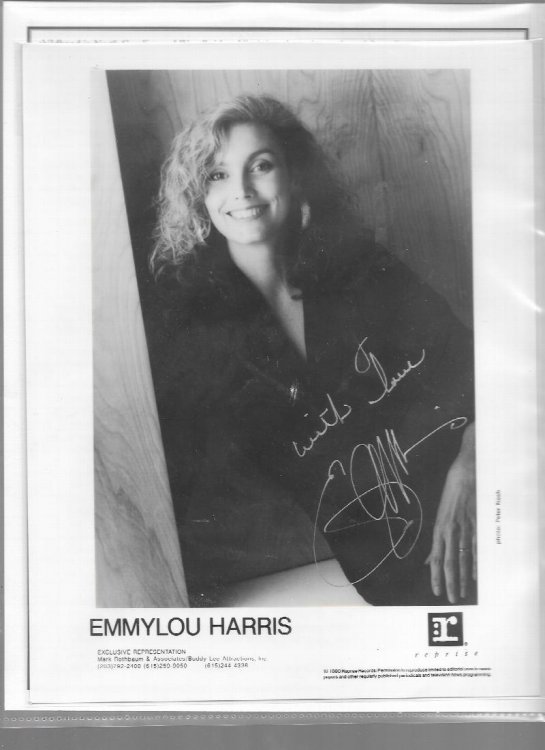 Emmylou Haris signed 8x10 B&W Photo