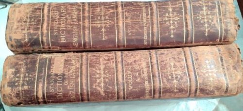 A Standard Dictionary of the English Language Upon Original Plans (2 vols)