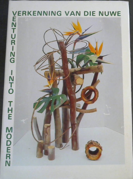 Blommerangskikking Verkenning van die Nuwe: Floral Art Venturing into the Modern