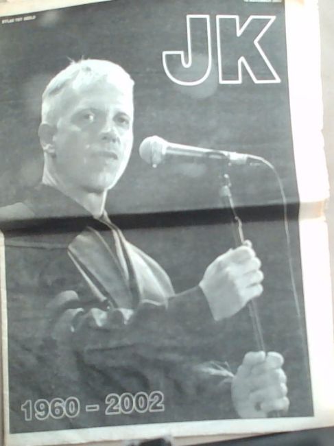 Beeld Newspaper: Saterdag 16 November 2002 (Supplement on the death of Johannes Kerkorrel 1960-2002)