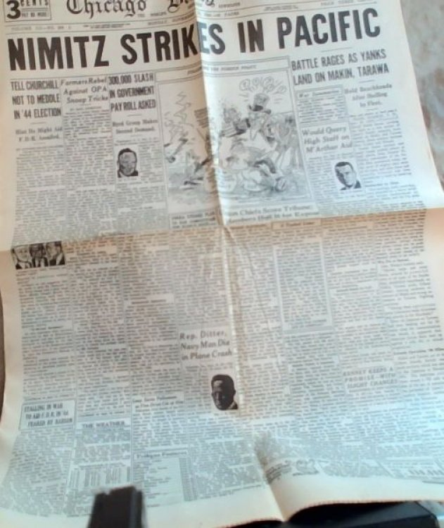 Original 2nd World War Newspaper. - 4 pages; Chicago Daily Tribune: Nimitz Strikes In Pacific; Monday November 22,1943