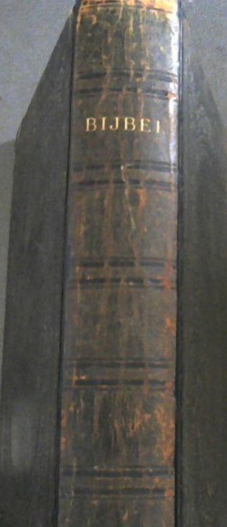 Bijbel : dat is De Gansche Heilige Schrift vervattende al de kanonieke boeken des Ouden en Nieuwen Testaments door last van de hoog-mog. heeren Staten-Generaal der Vereenigde Nederlanden en volgens het besluit van de synode nationaal gehouden to Dordrecht, in de jaren MDCXVIII en MDCXIX uit die oors