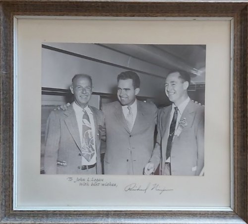 Richard Nixon Signed photograph. ORIGINAL SIGNATURE