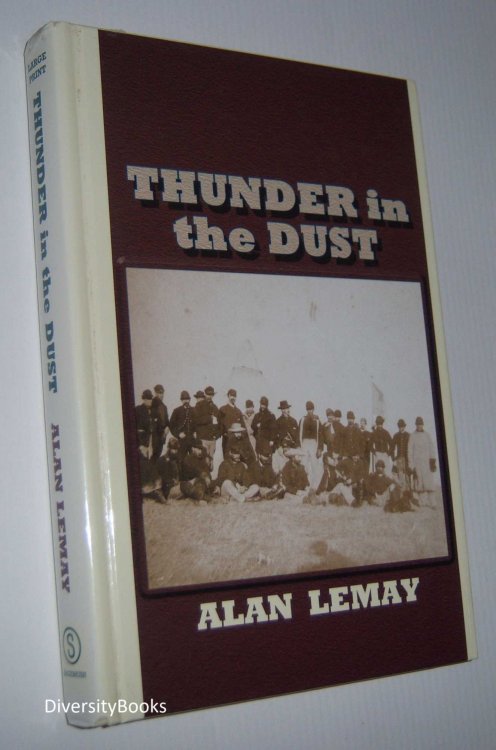 THUNDER IN THE DUST (Large Print Edition)