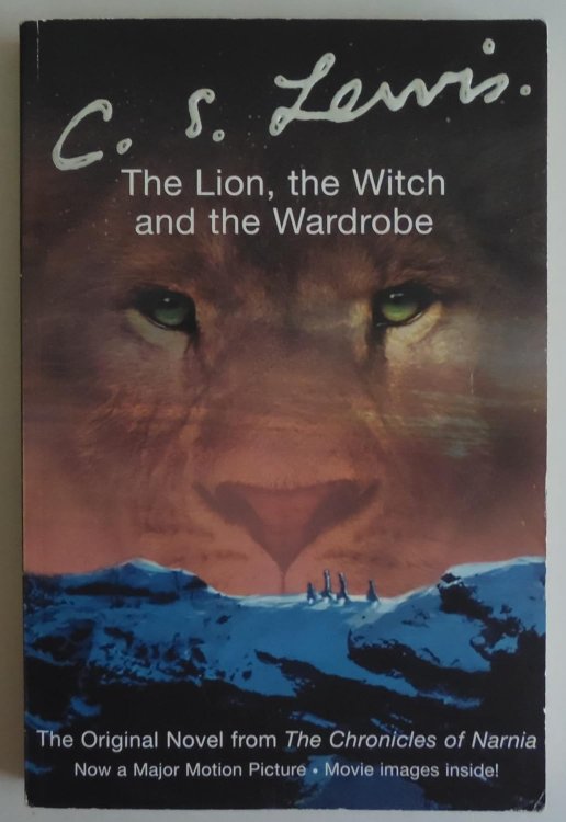 The Lion, the Witch and the Wardrobe Movie Tie-in Edition