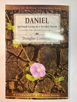Daniel: Spiritual Living in a Secular World (LifeGuide Bible Studies)