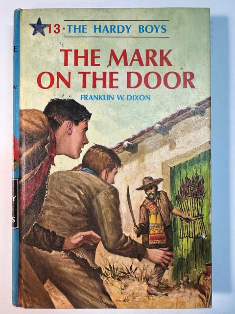 The Mark on the Door (Hardy Boys, Book 13)