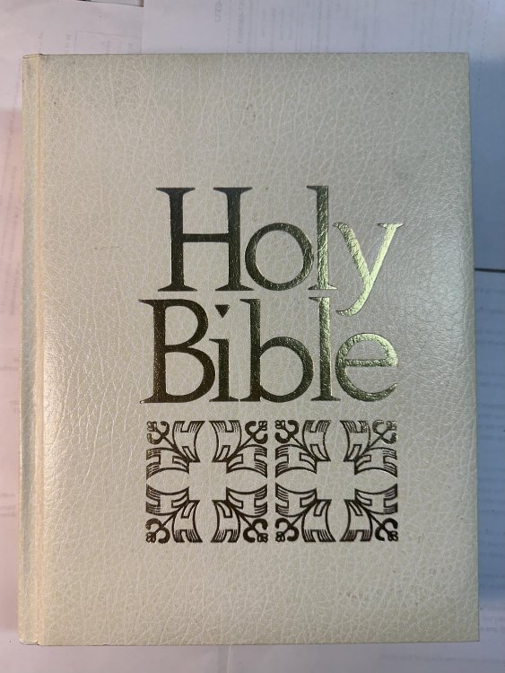 Holy Bible (Family Desk Bible)