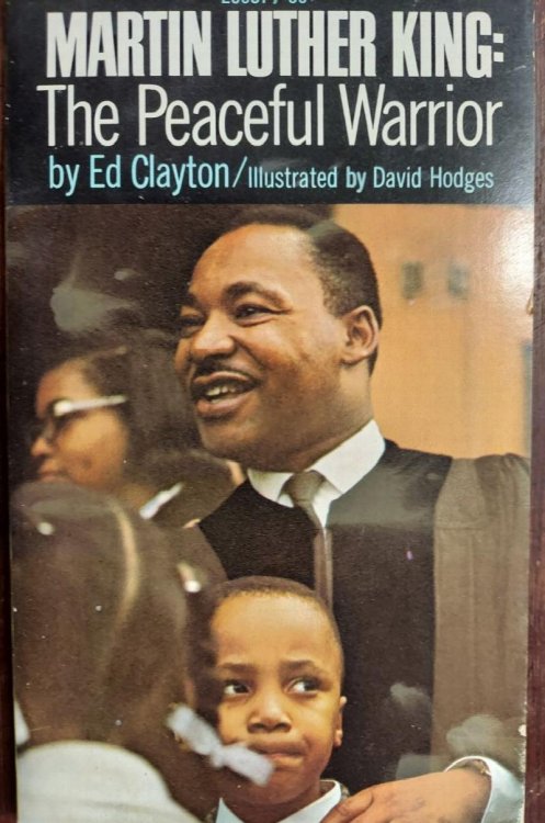 Martin Luther King : Peaceful Warrior