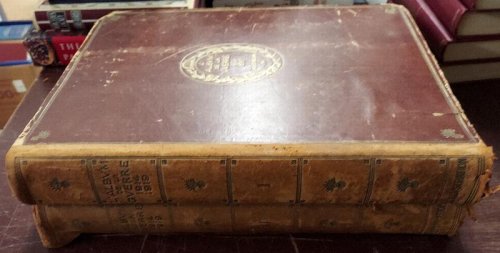 L'Album De La Guerre (Tomes 1 and 2) Histoire Photographique et Cocumentaire Reconstituee Chronologiquement A L'aide De Cliches et De Dessins Publies Par L'illustration De 1914 - 1921