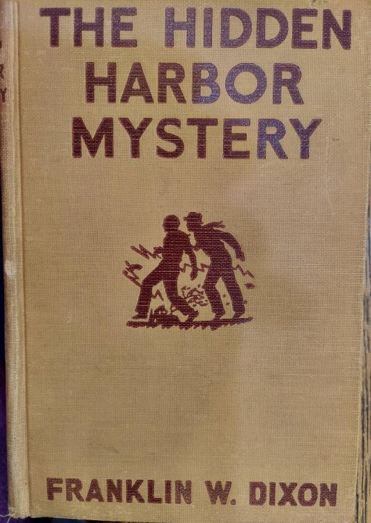 The Hidden Harbor Mystery (Hardy Boys Mystery Stories)