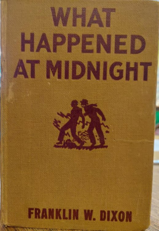 What Happened at Midnight (Hardy Boys Mystery Stories)