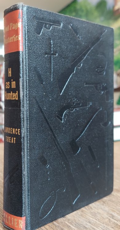 H as in Hunted (Front Page Mysteries)