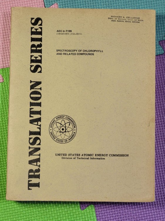 Spectroscopy of chlorophyll and related compounds (U.S. Atomic Energy Commission. Translation series AEC-tr-7199)
