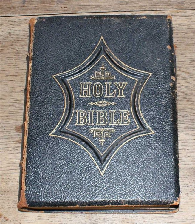 The National Comprehensive (illustrated) Family Bible with the Commentaries of Scott and Henry etc.