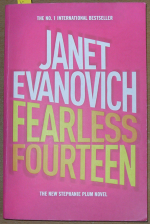 Fearless Fourteen (A Stephanie Plum Novel)