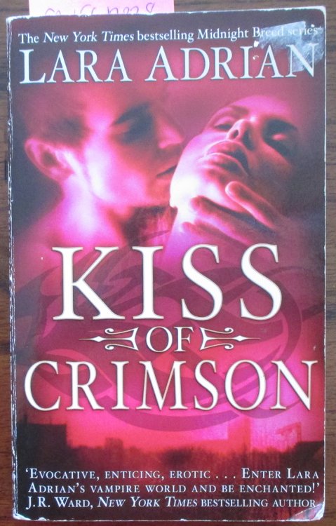 Kiss of Crimson: A Midnight Breed Novel #2